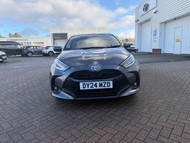 Used Toyota Yaris 2024 for sale - 76984160: Photo 2