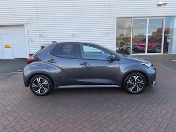 Used Toyota Yaris 2024 for sale - 76984160: Photo