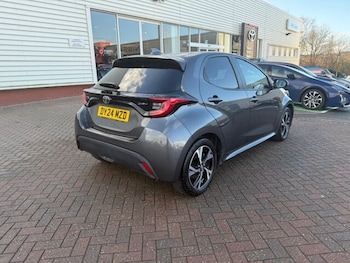 Used Toyota Yaris 2024 for sale - 76984160: Photo