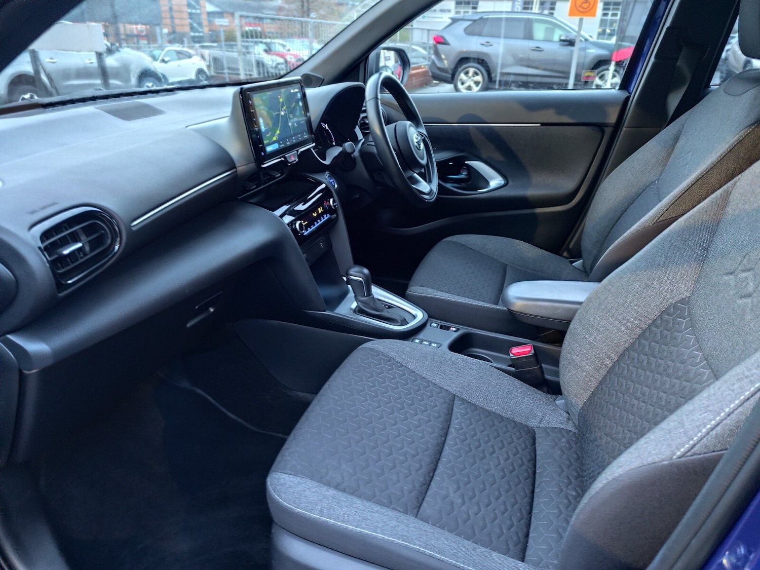 Used Toyota Yaris Cross 2023 for sale - 76668179: Photo 11