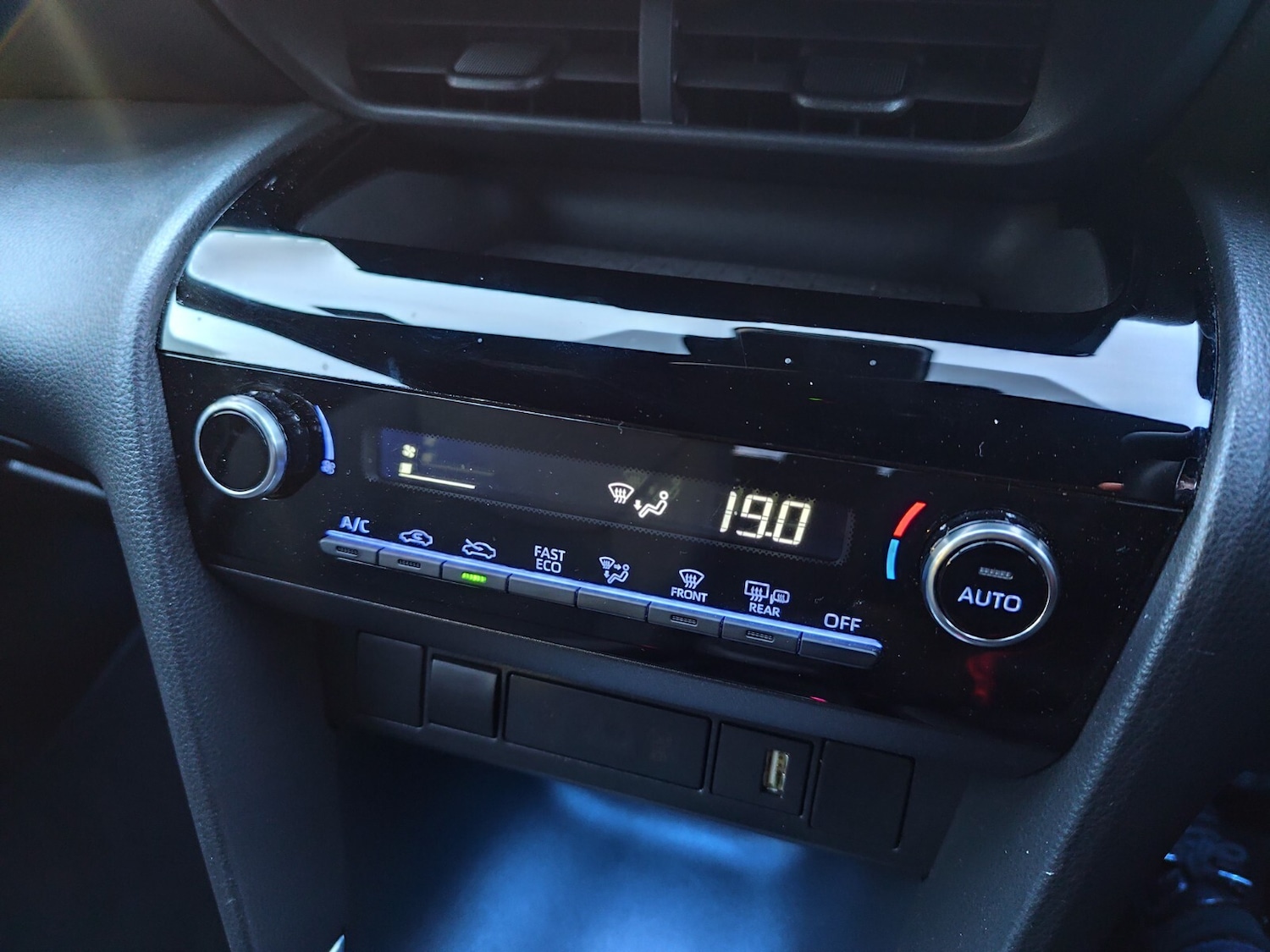 Used Toyota Yaris Cross 2023 for sale - 76668179: Photo 26