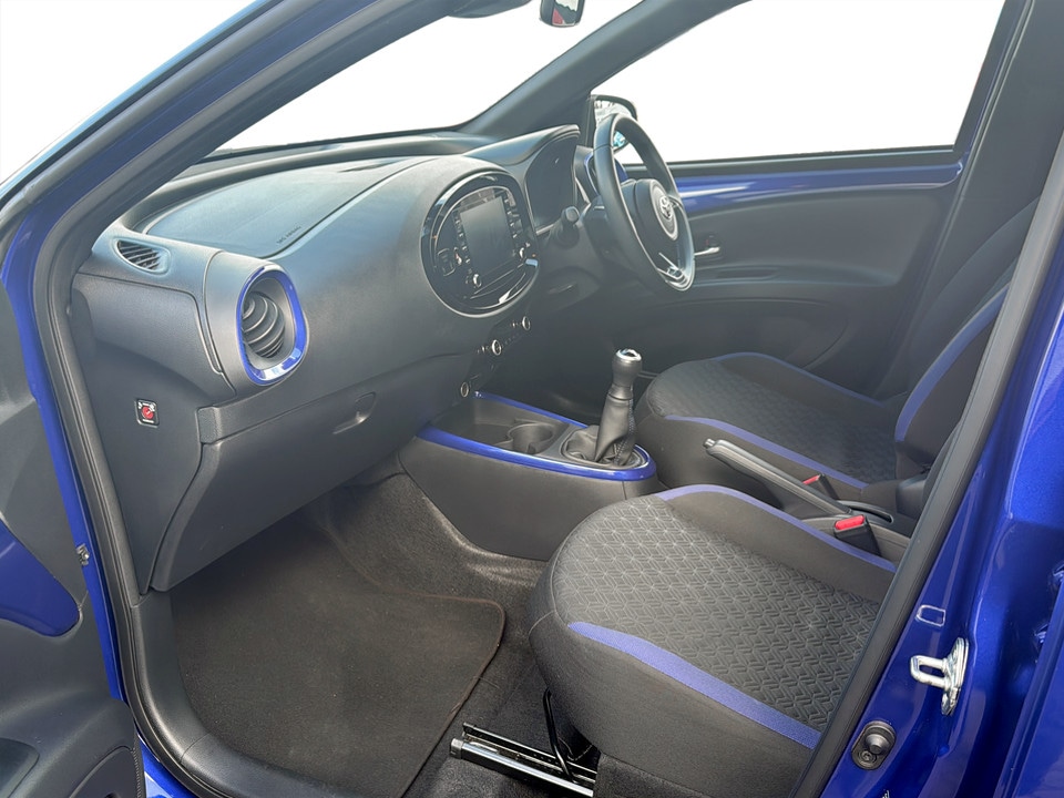 Used Toyota Aygo X 2023 for sale - 78133608: Photo 17