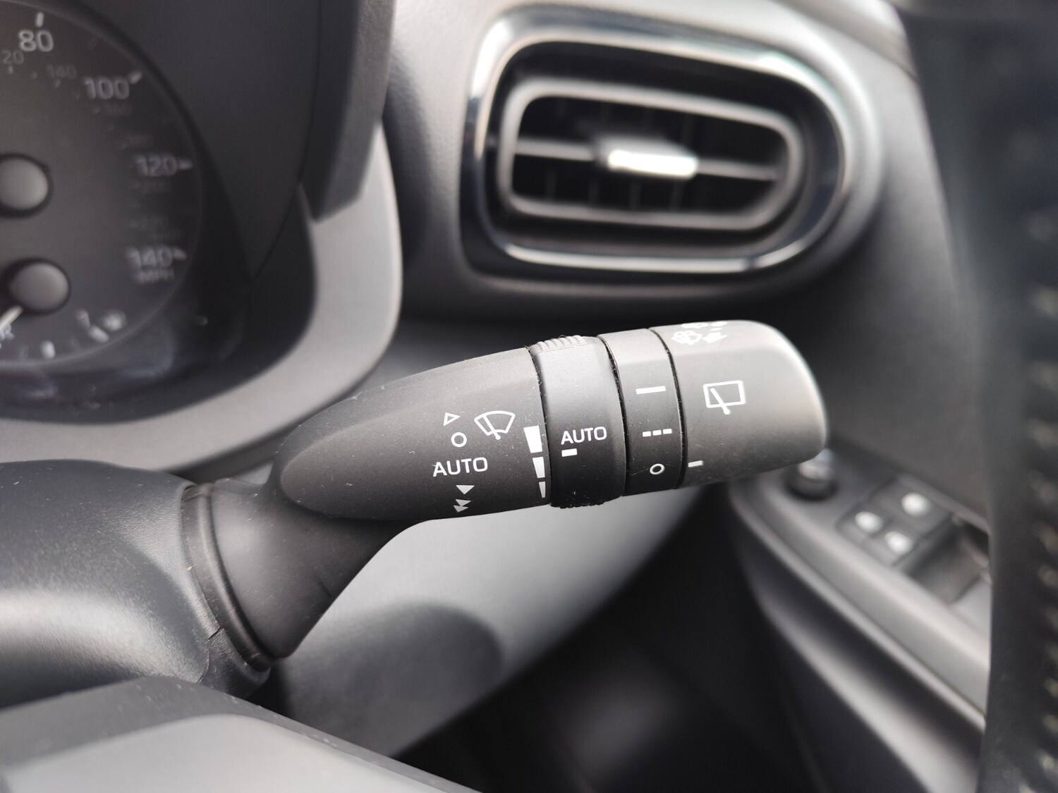 Used Toyota Yaris 2022 for sale - 77232266: Photo 18