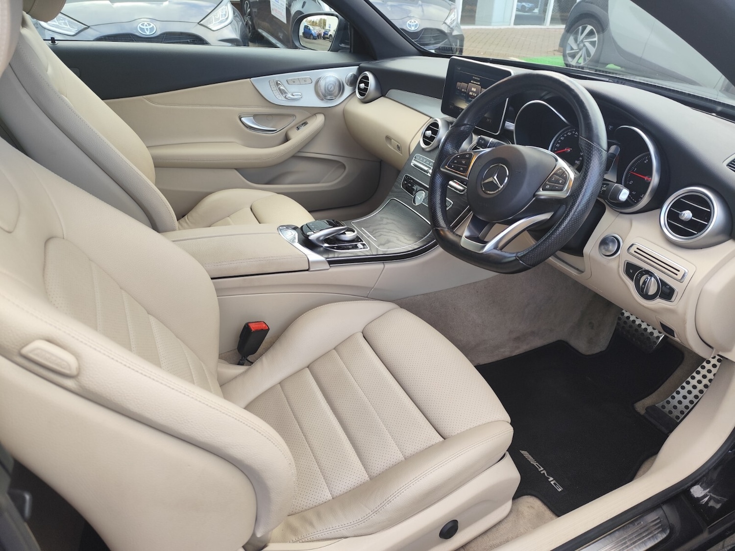 Used Mercedes-Benz C Class 2017 for sale - 76589908: Photo 13