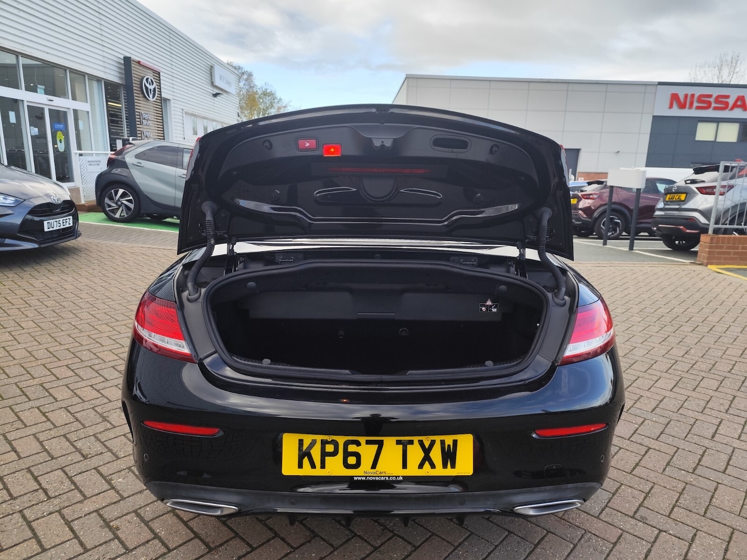 Used Mercedes-Benz C Class 2017 for sale - 76589908: Photo 6