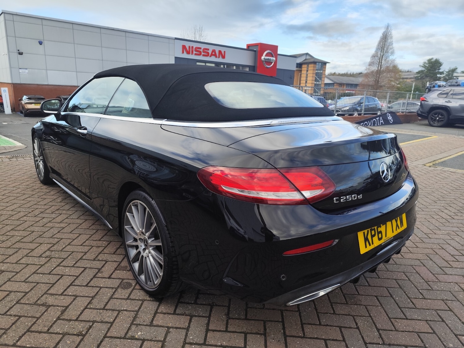 Used Mercedes-Benz C Class 2017 for sale - 76589908: Photo 7