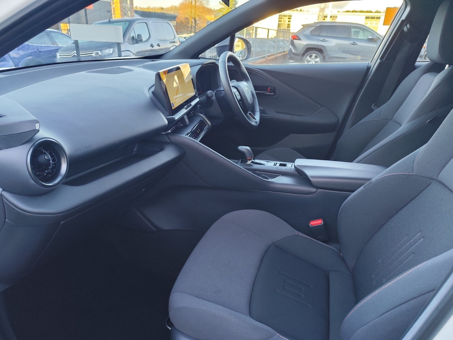 Used Toyota C-HR 2024 for sale - 76894627: Photo 11