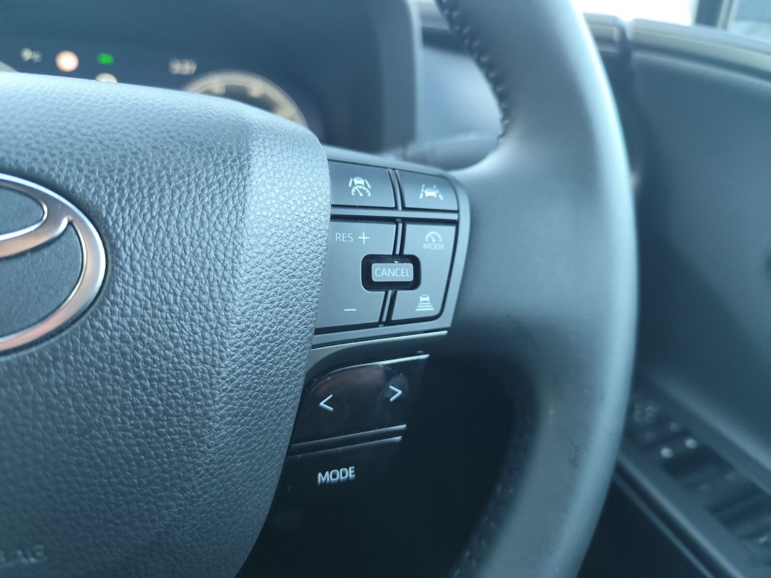 Used Toyota C-HR 2024 for sale - 76894627: Photo 21