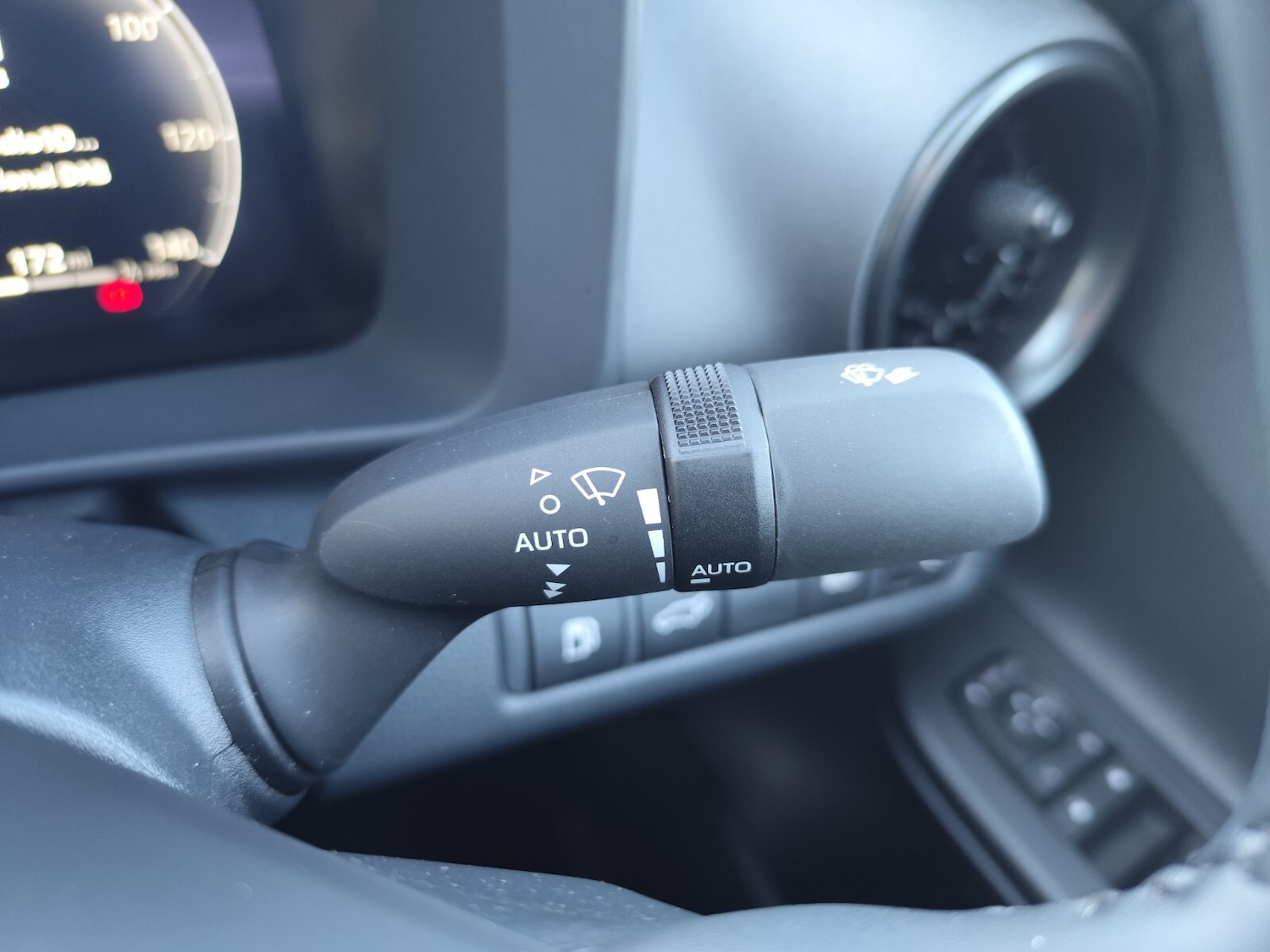 Used Toyota C-HR 2024 for sale - 76894627: Photo 23