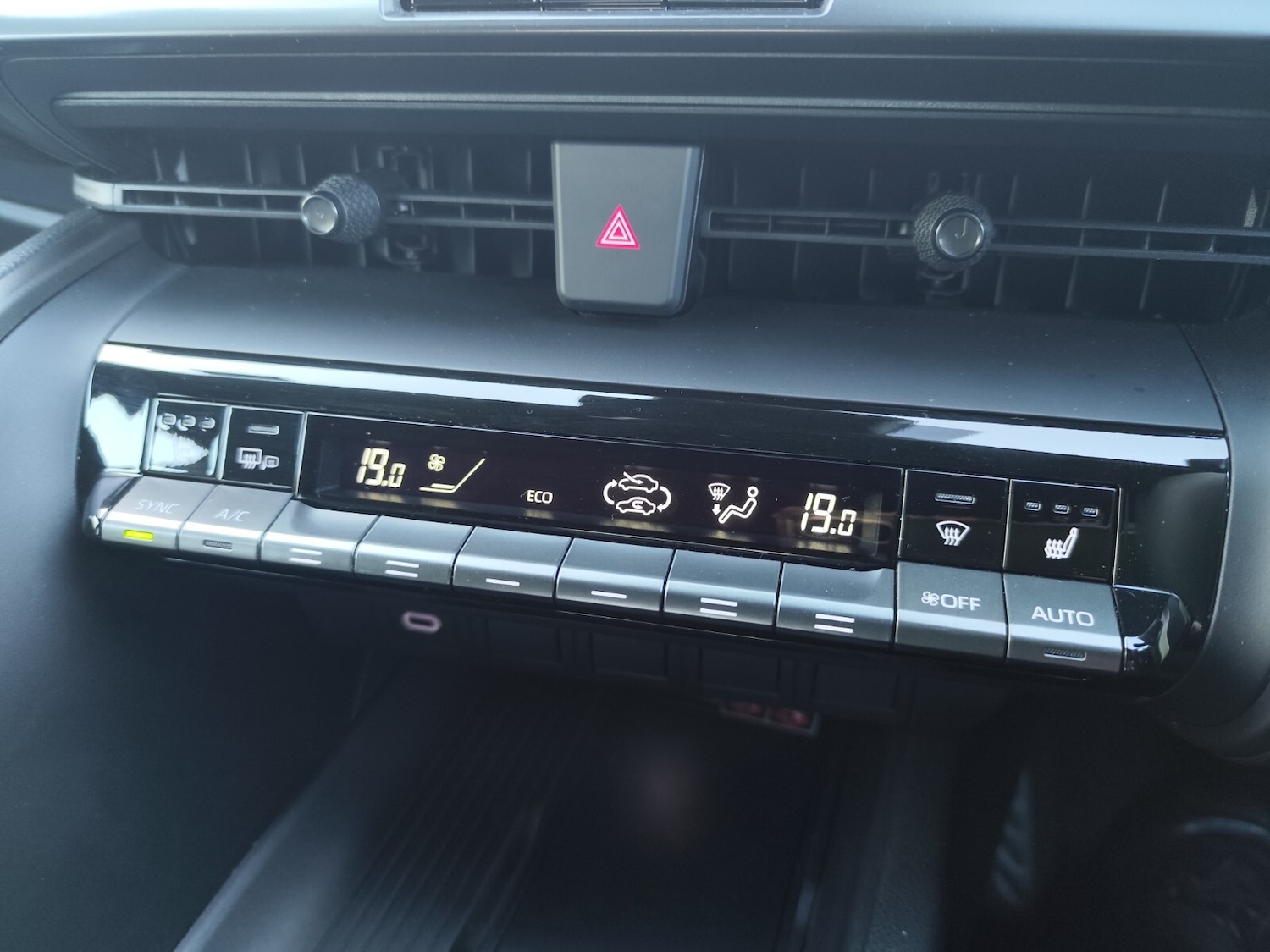 Used Toyota C-HR 2024 for sale - 76894627: Photo 31