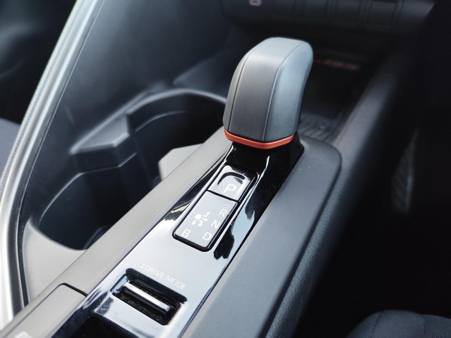 Used Toyota C-HR 2024 for sale - 76894627: Photo 34