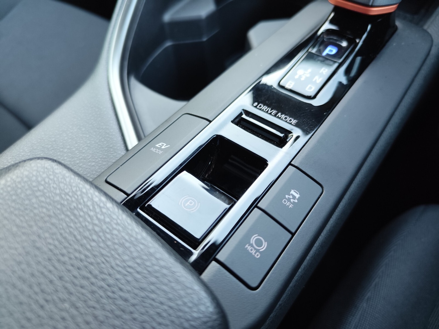 Used Toyota C-HR 2024 for sale - 76894627: Photo 35