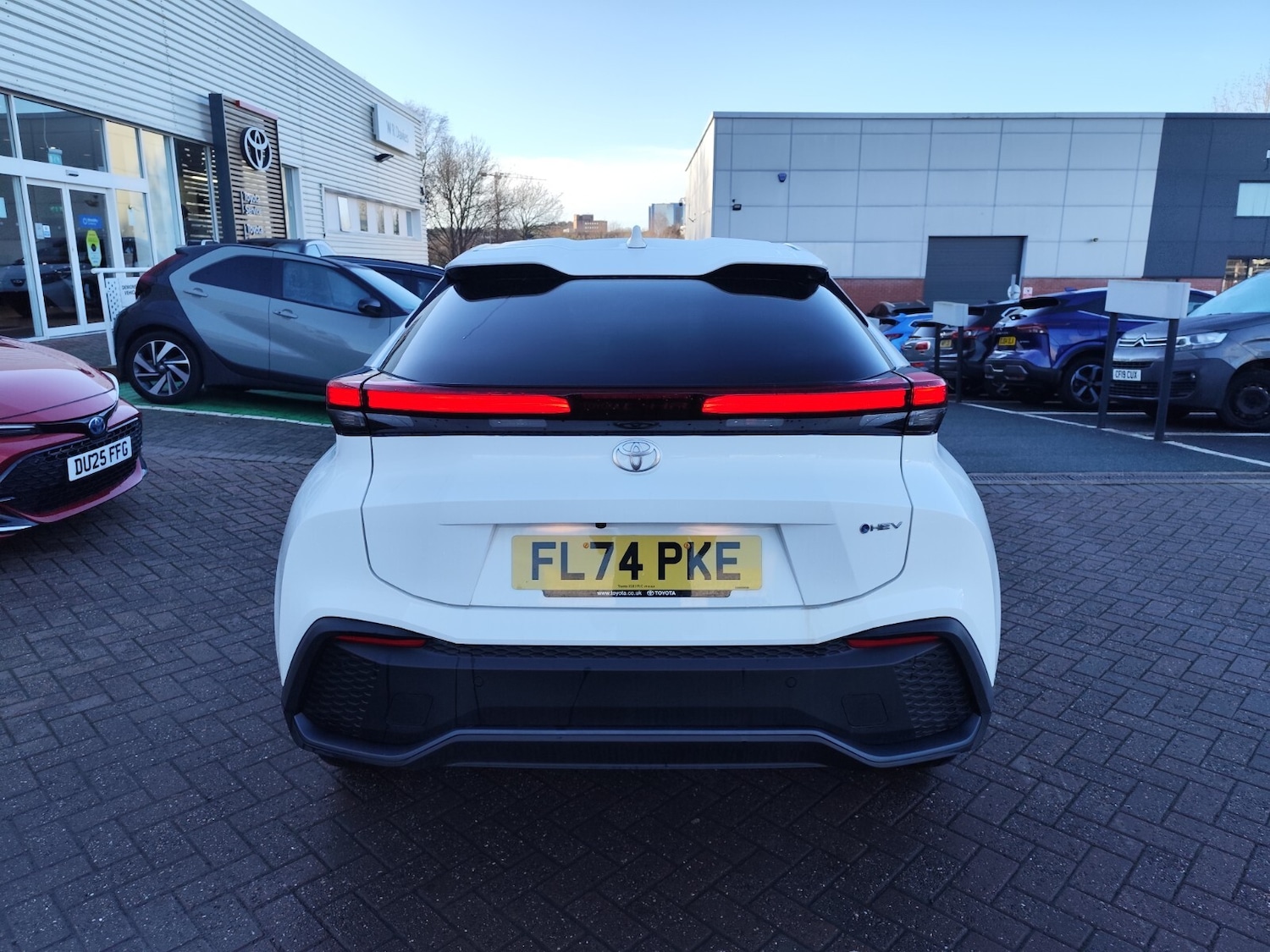 Used Toyota C-HR 2024 for sale - 76894627: Photo 4