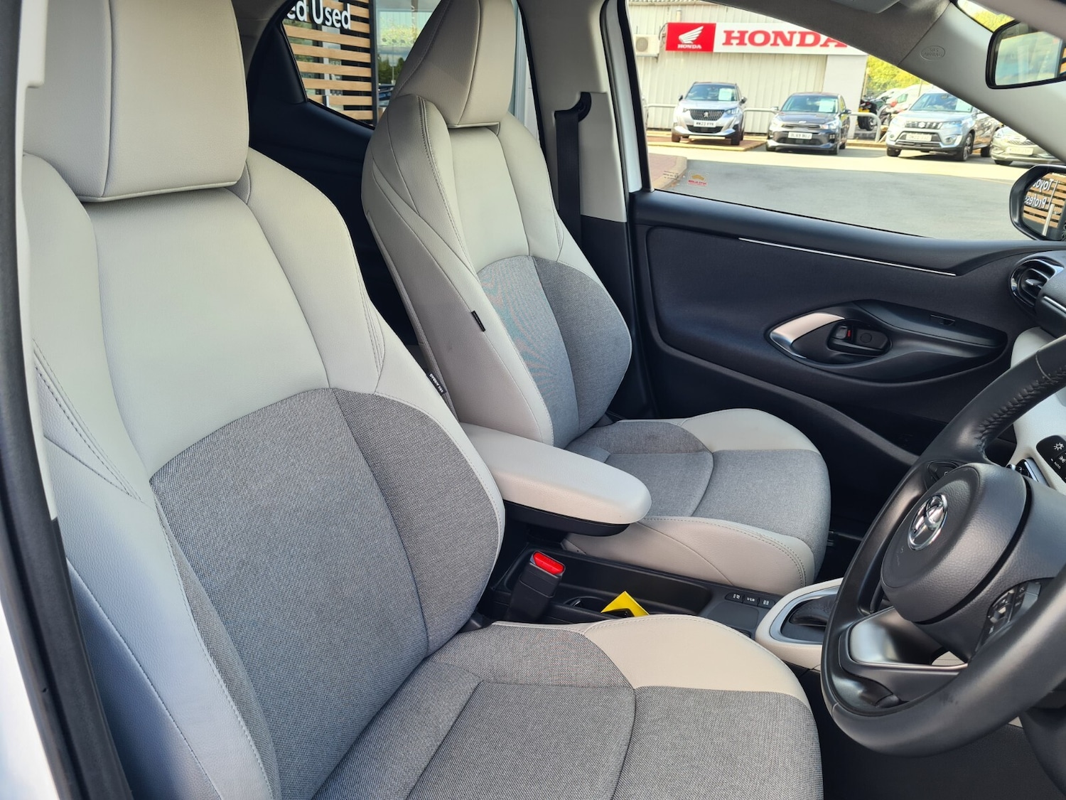 Used Toyota Yaris 2024 for sale - 77137653: Photo 17