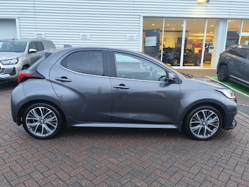 Used Toyota Yaris 2023 for sale - 76854668: Photo