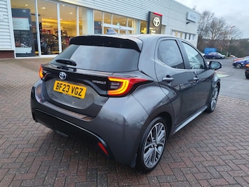 Used Toyota Yaris 2023 for sale - 76854668: Photo