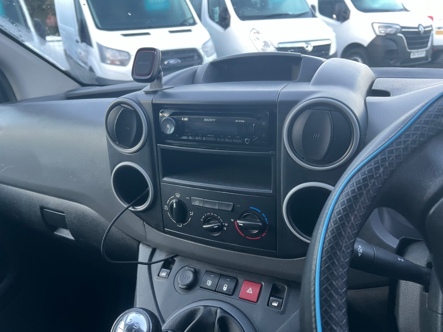 Used Peugeot Partner 2018 for sale - 77138010: Photo 3