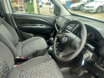 Used Vauxhall Combo 2018 for sale - 75958449: Photo