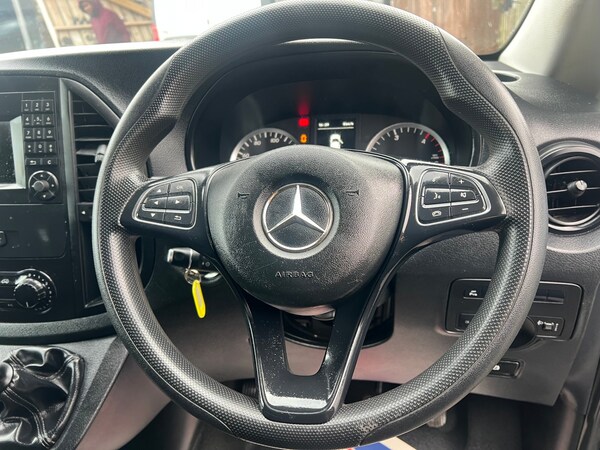 Used Mercedes-Benz Vito 2018 for sale - 76298110: Photo 3