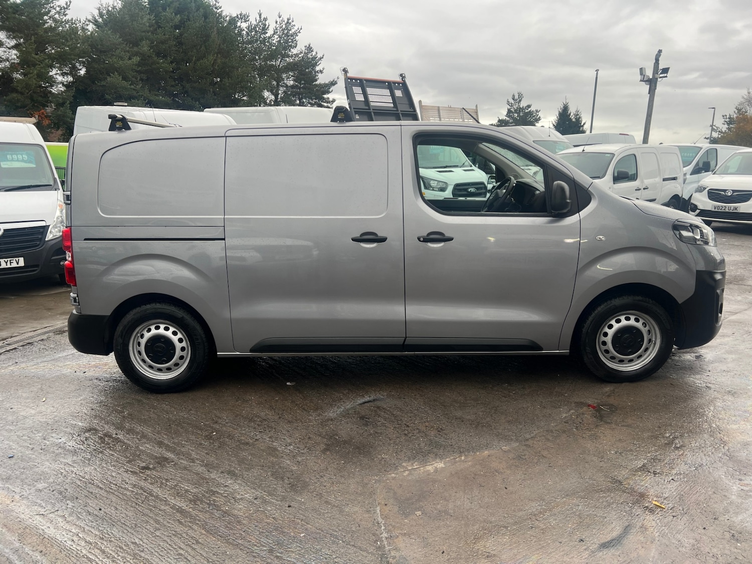 Used Vauxhall Vivaro 2020 for sale - 76492215: Photo 2