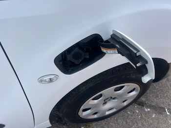 Used Peugeot Partner 2019 for sale - 75618635: Photo