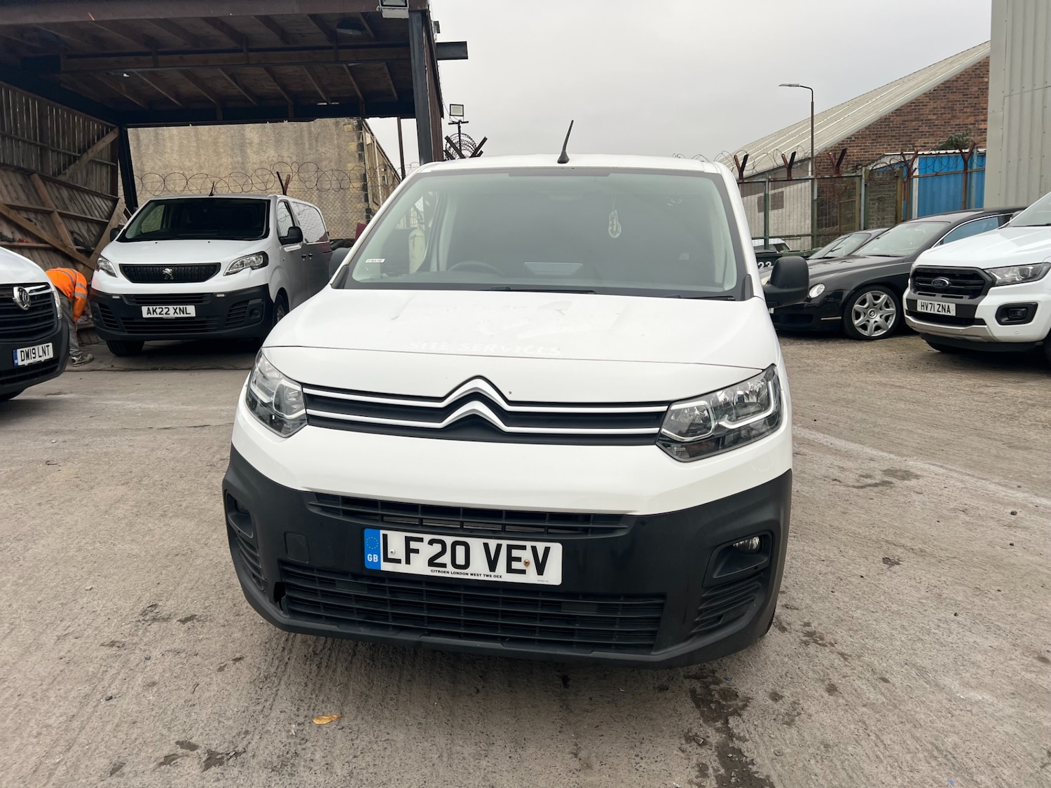 Used Citroen Berlingo 2020 for sale - 76555580: Photo 2
