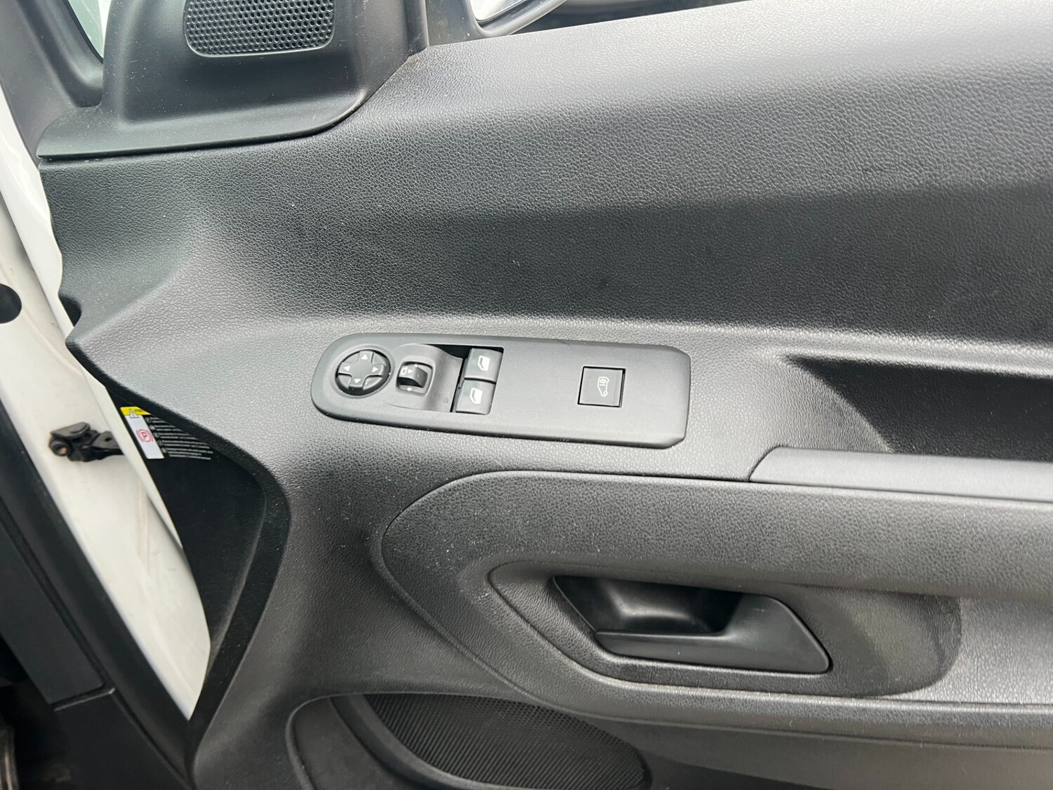 Used Citroen Berlingo 2020 for sale - 76555580: Photo 8