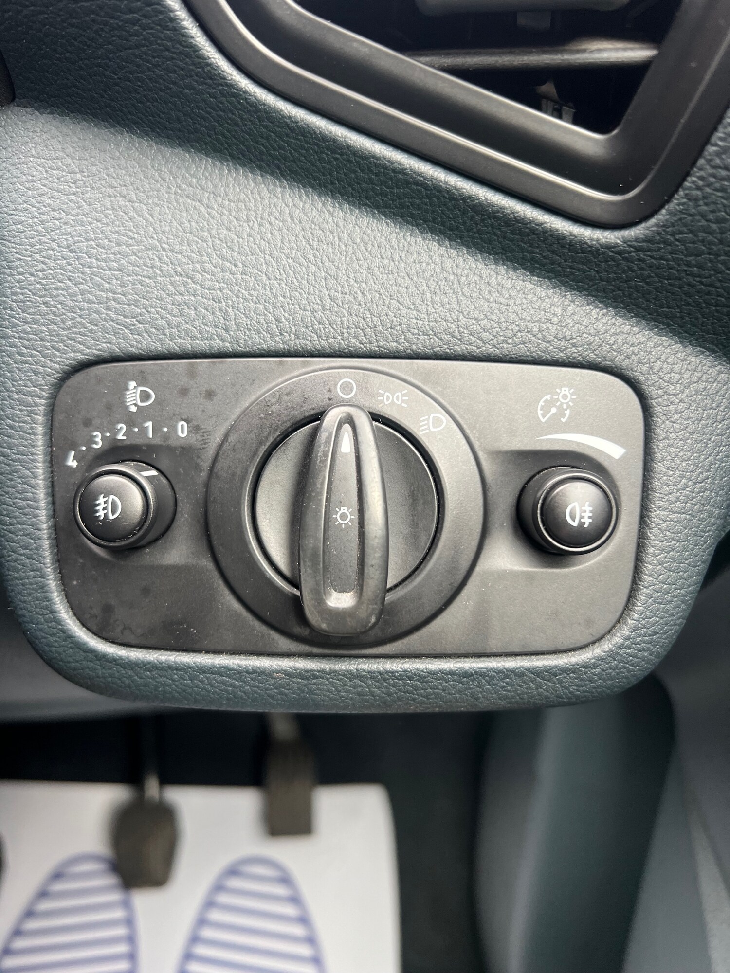 Used Ford C-Max 2013 for sale - 76316542: Photo 26