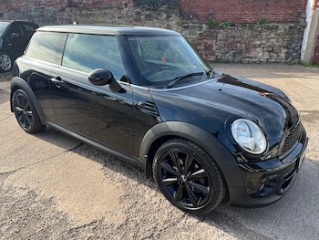 MINI Hatch feature image 1
