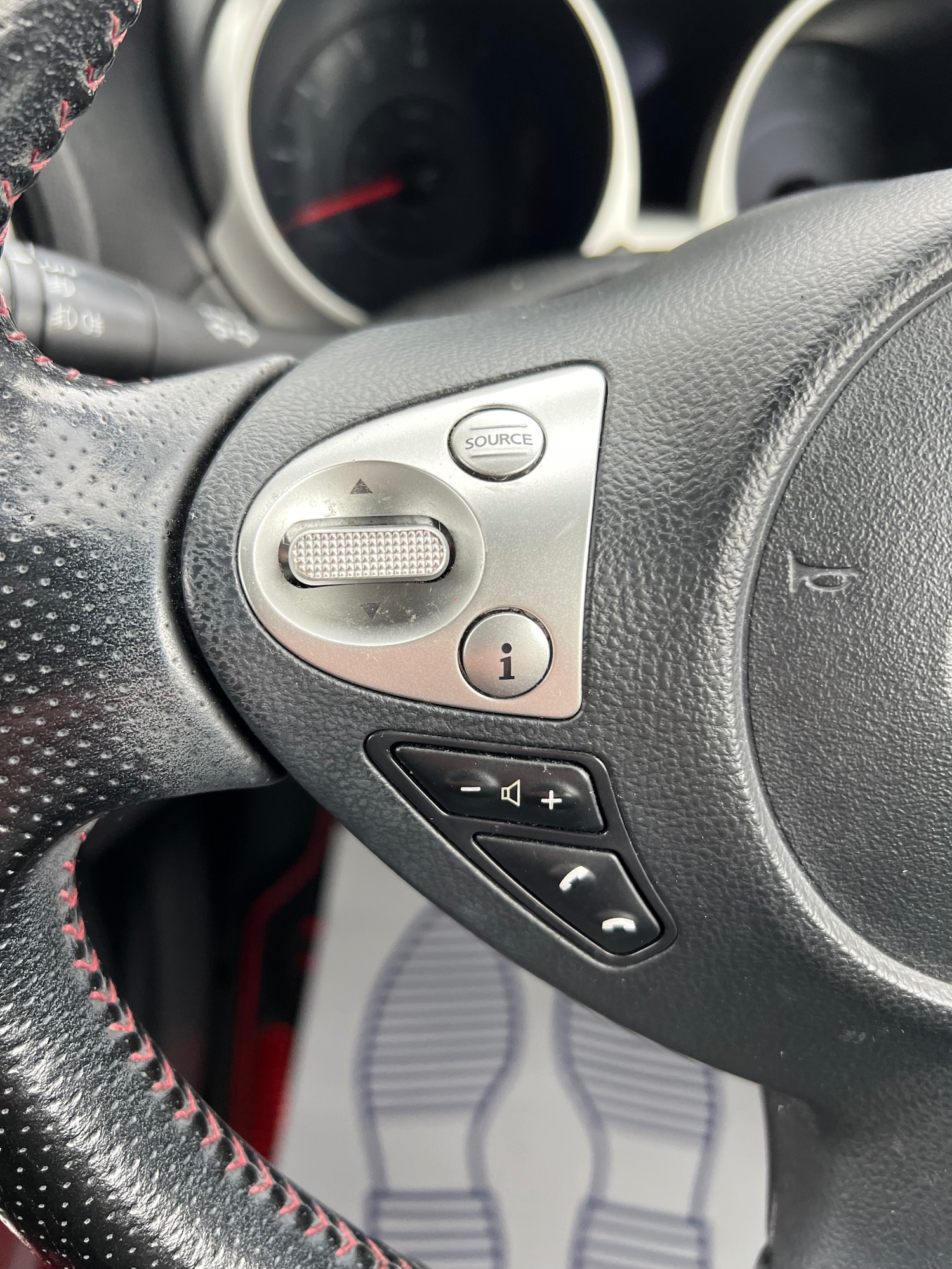 Used Nissan Juke 2016 for sale - 76560197: Photo 24