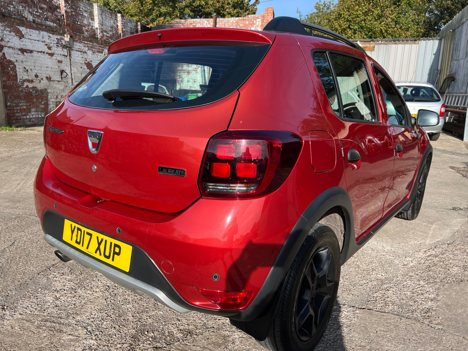 Used Dacia Sandero Stepway 2017 for sale - 76316567: Photo 10