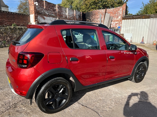 Used Dacia Sandero Stepway 2017 for sale - 76316567: Photo 11
