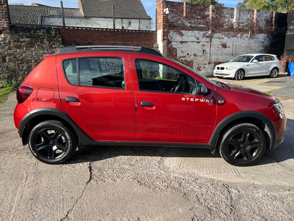 Used Dacia Sandero Stepway 2017 for sale - 76316567: Photo 12