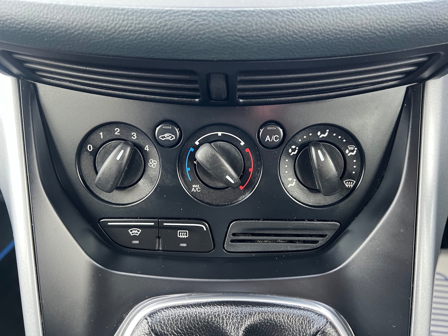 Used Ford C-Max 2015 for sale - 77679689: Photo 23