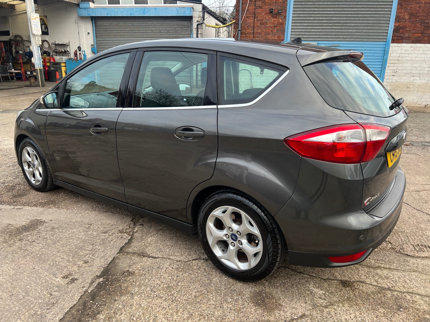 Used Ford C-Max 2015 for sale - 77679689: Photo 7