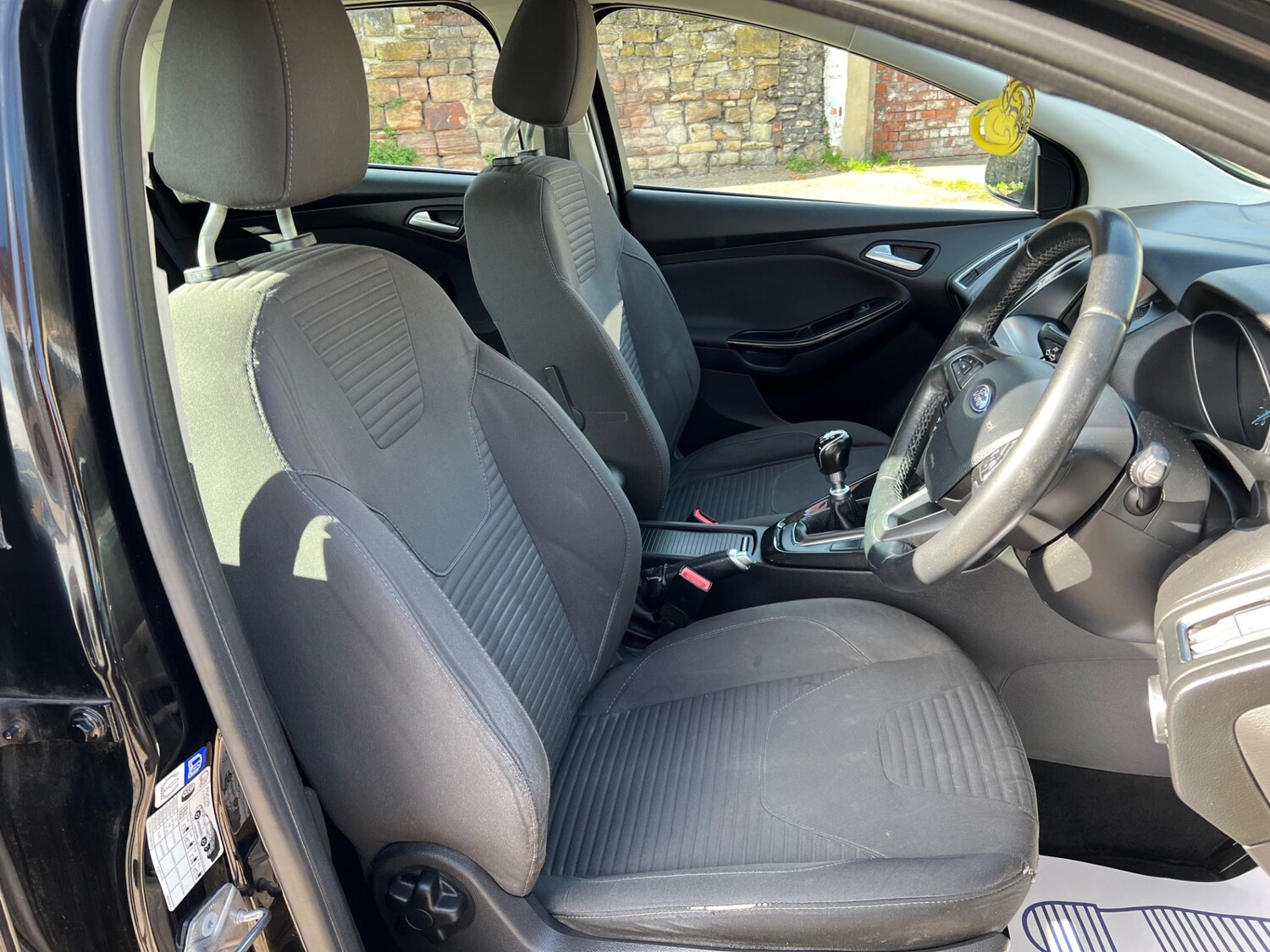 Used Ford Focus 2017 for sale - 76394928: Photo 13