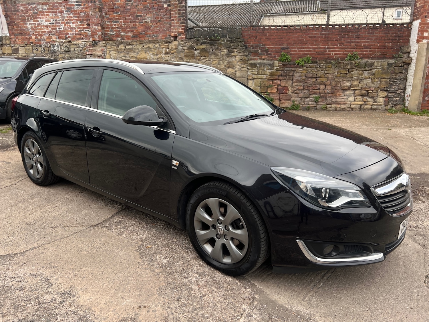Used Vauxhall Insignia 2016 for sale - 76316554: Photo 1