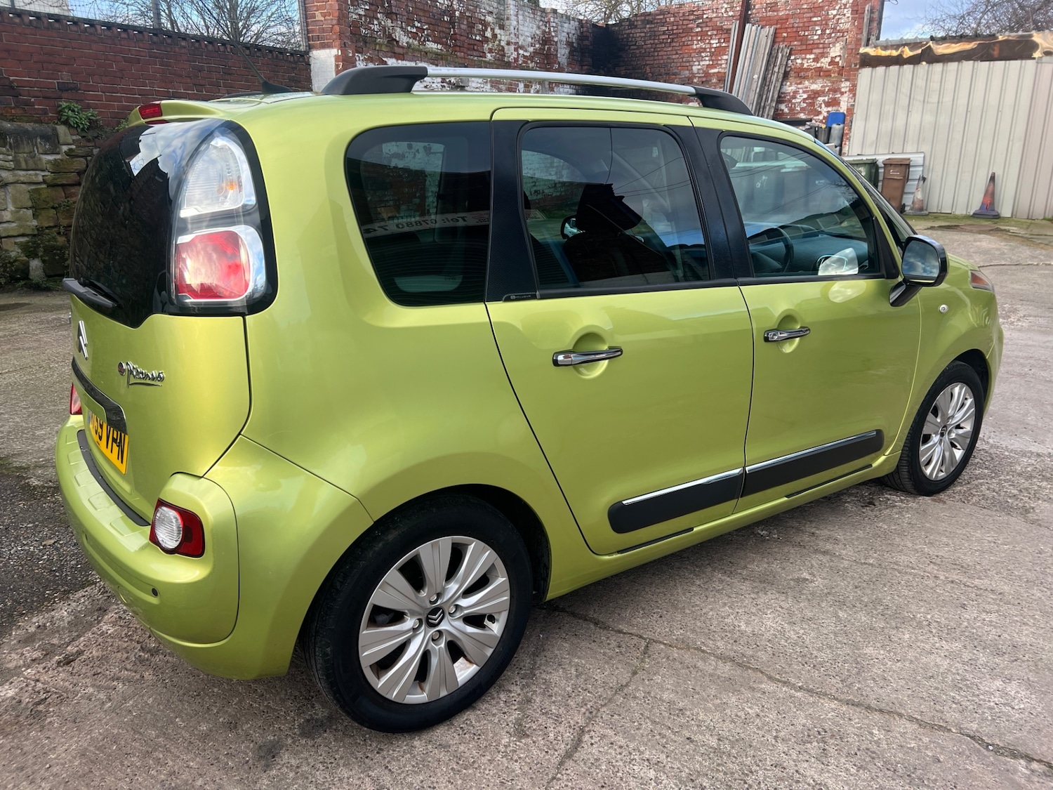 Used Citroen C3 Picasso 2009 for sale - 77679578: Photo 11