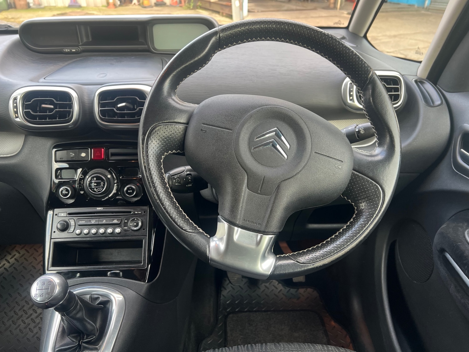 Used Citroen C3 Picasso 2009 for sale - 77679578: Photo 18