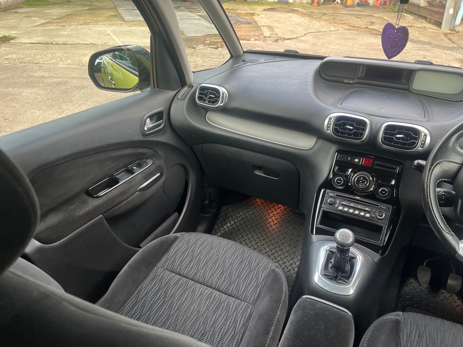 Used Citroen C3 Picasso 2009 for sale - 77679578: Photo 20