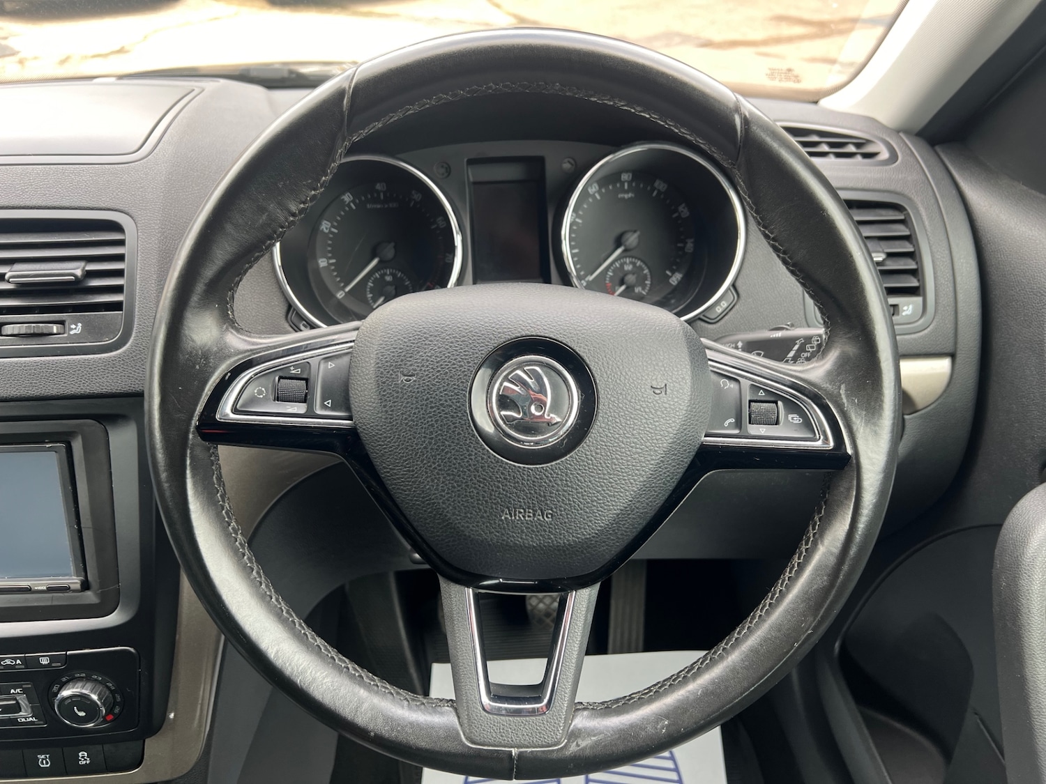 Used Skoda Yeti 2016 for sale - 76316550: Photo 25