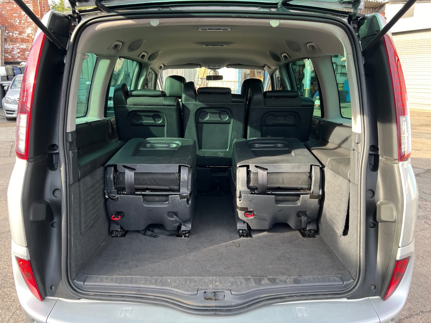 Used Renault Grand Espace 2011 for sale - 76316480: Photo 28