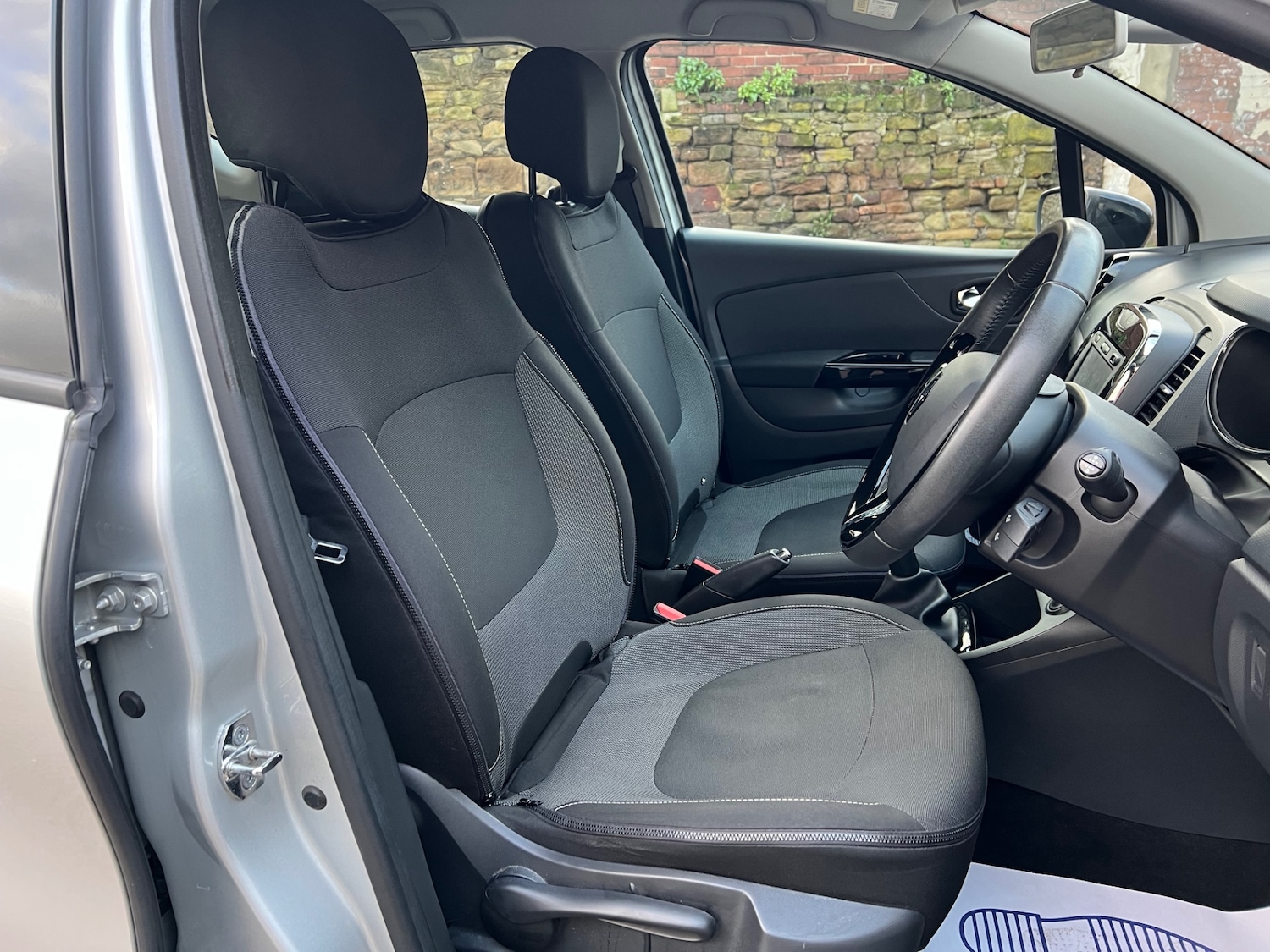 Used Renault Captur 2015 for sale - 77213650: Photo 13