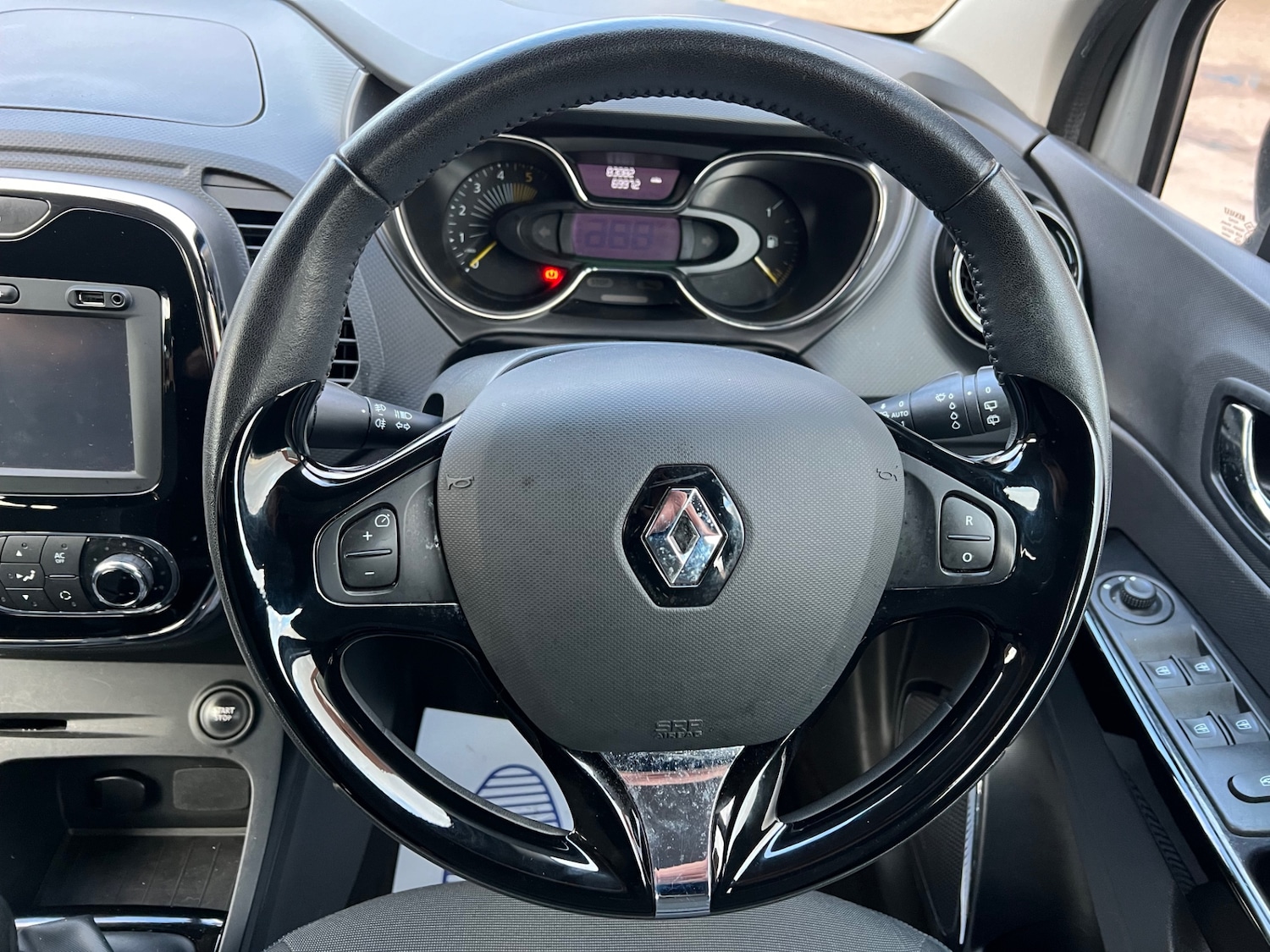 Used Renault Captur 2015 for sale - 77213650: Photo 25