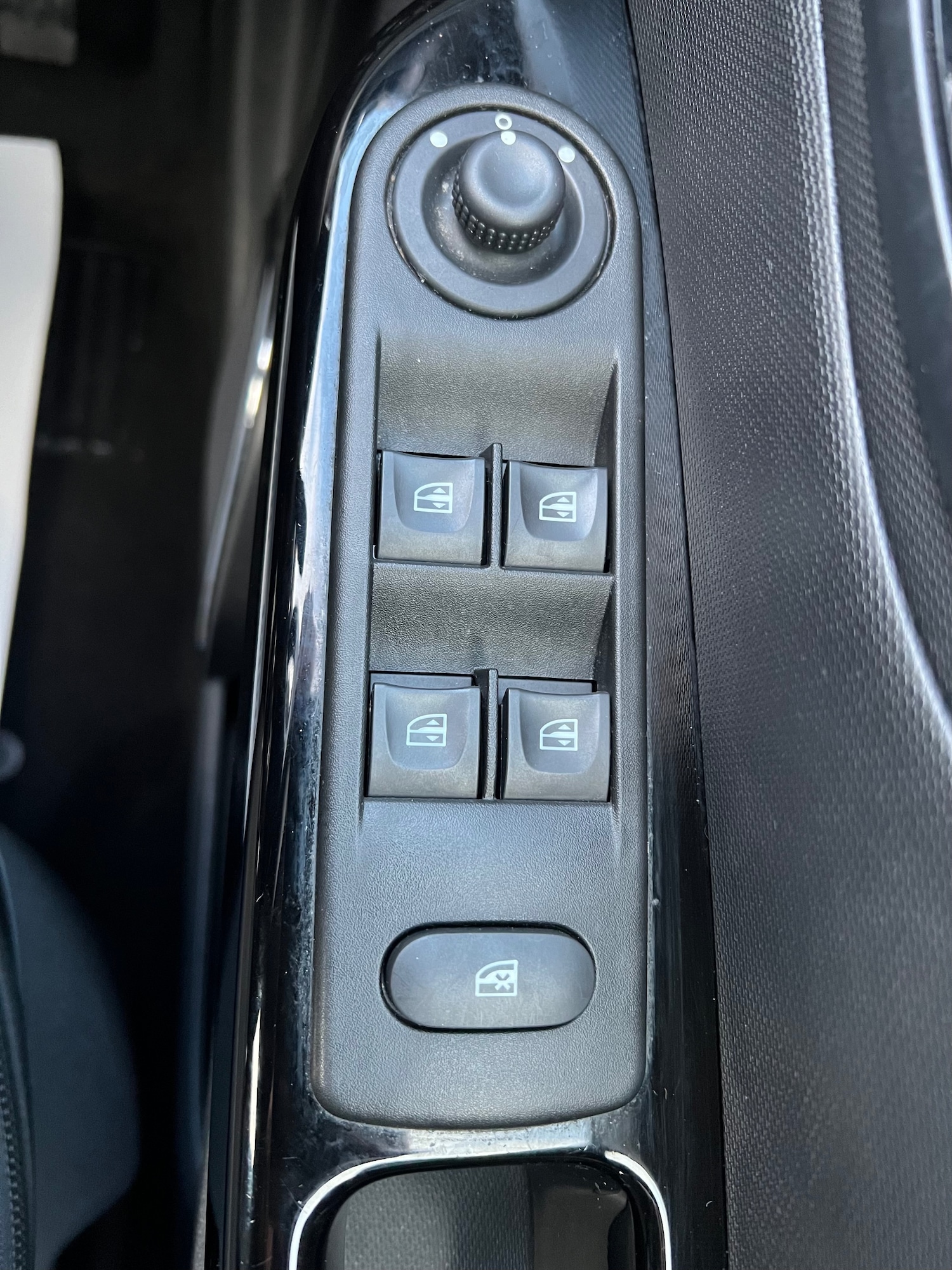 Used Renault Captur 2015 for sale - 77213650: Photo 26