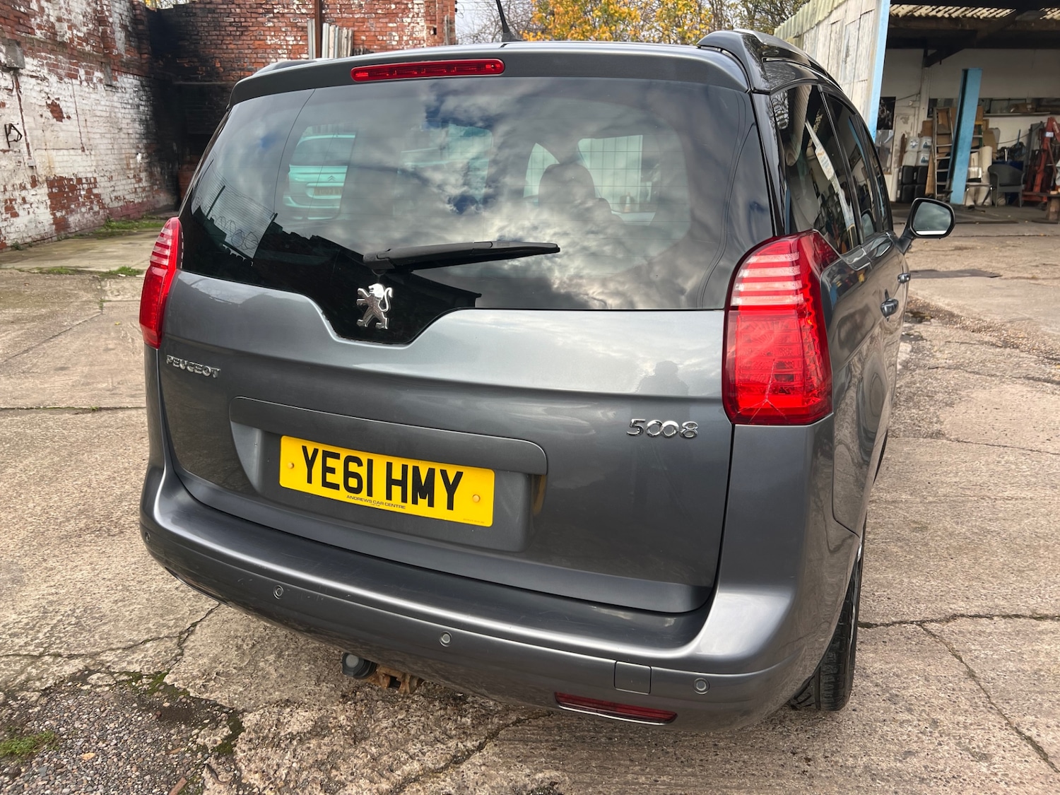 Used Peugeot 5008 2011 for sale - 76854897: Photo 10