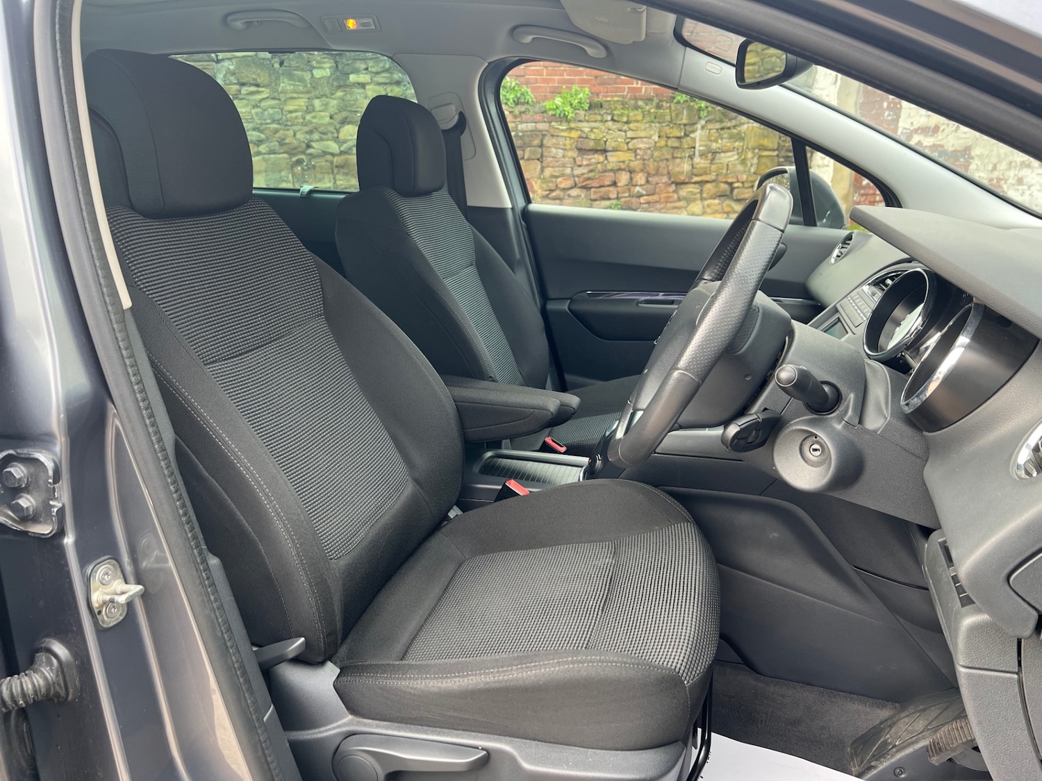 Used Peugeot 5008 2011 for sale - 76854897: Photo 13