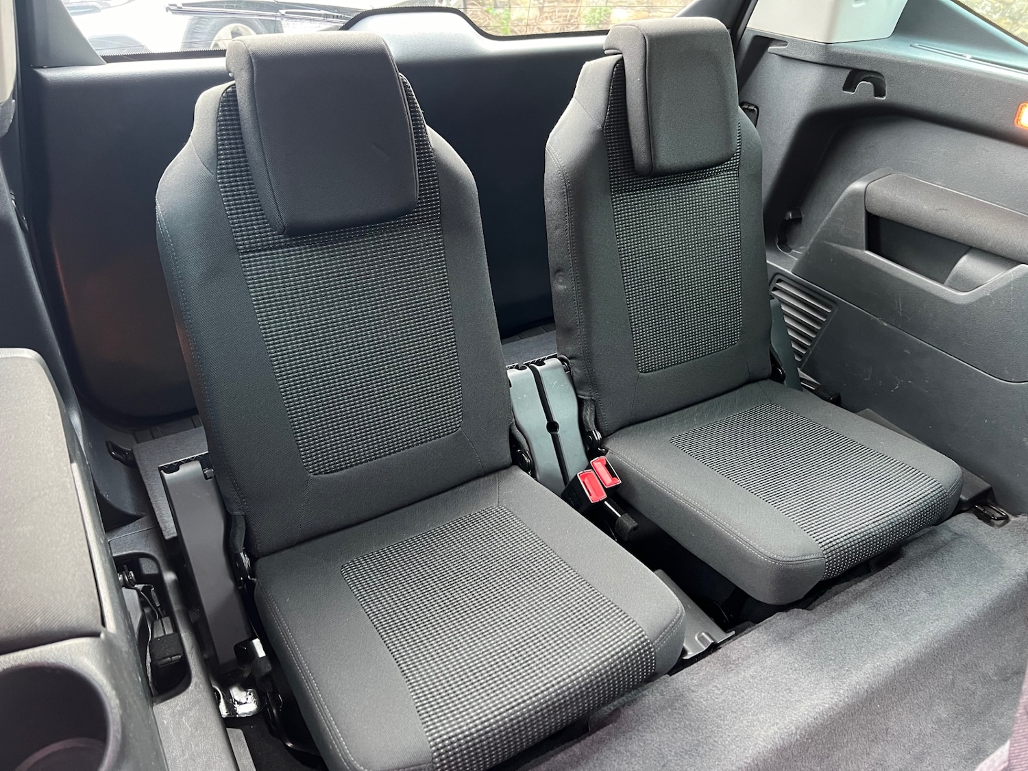 Used Peugeot 5008 2011 for sale - 76854897: Photo 17