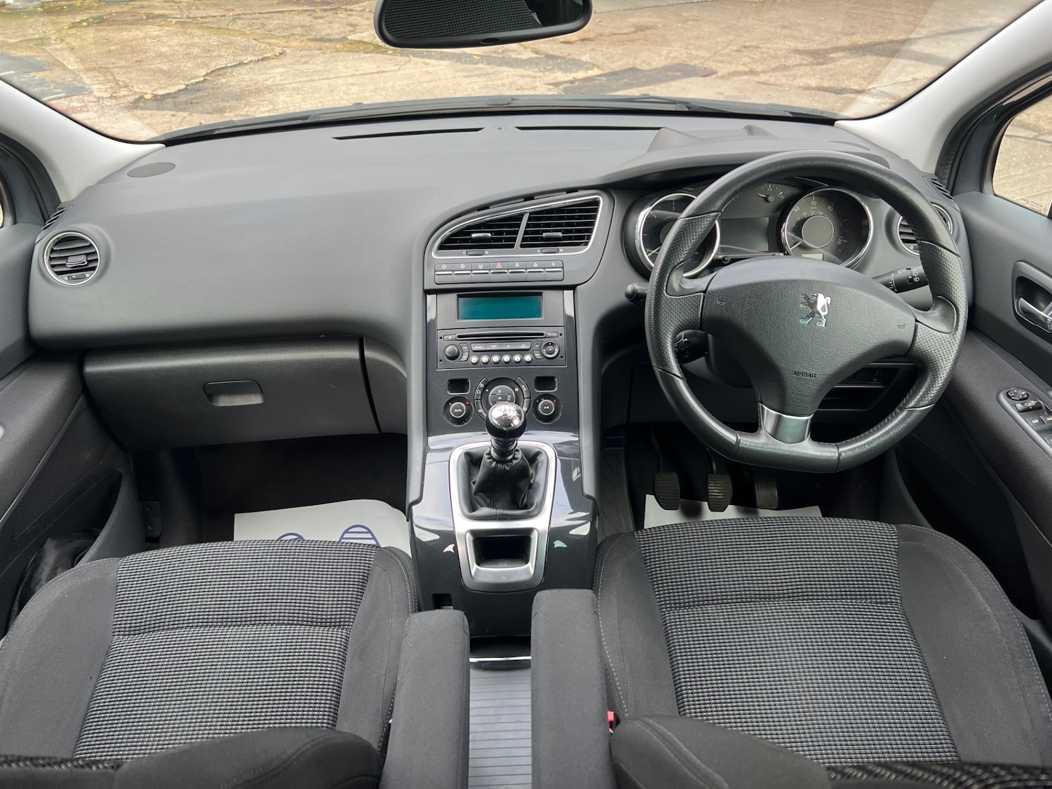 Used Peugeot 5008 2011 for sale - 76854897: Photo 19