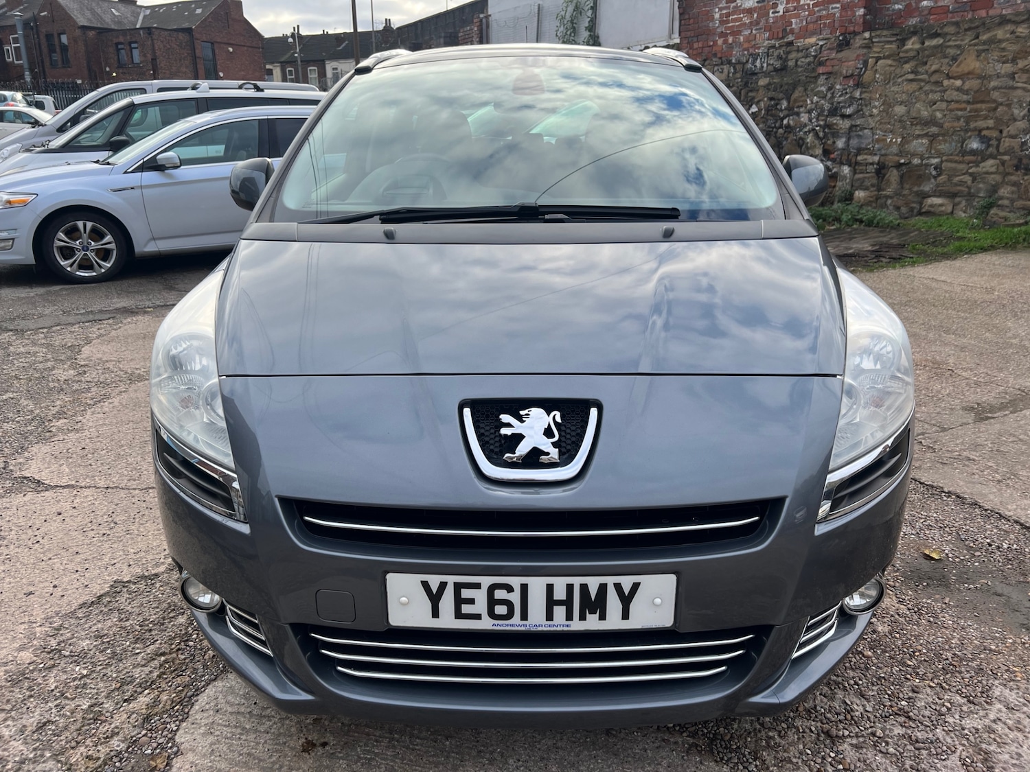 Used Peugeot 5008 2011 for sale - 76854897: Photo 3